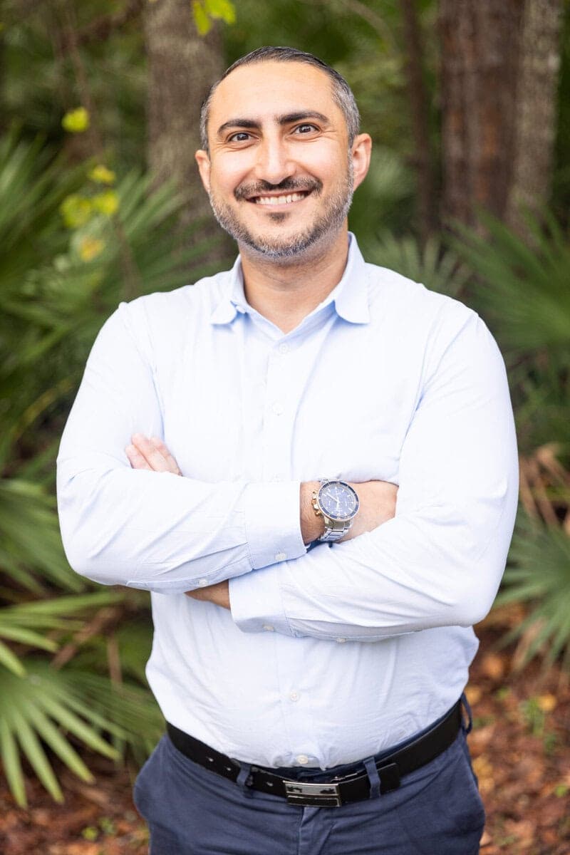 Dr. Yakov Shimunov of Doctors Lake Family Dental